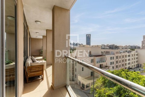 Apartmen di The Views, Dubai, UAE 2 bilik tidur, 131.46 meter persegi № 746987 - foto 15