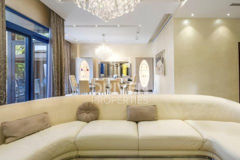 Vila u Palm Jumeirah, Dubai, UAE 5 spavaćih soba, 340.03 m2 Br. 745801 - fotografija 4