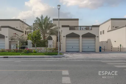 Vila v Jumeirah Park, Dubai, SAE 3 ložnice, 285 m² Č.: 661248 - fotografie 12