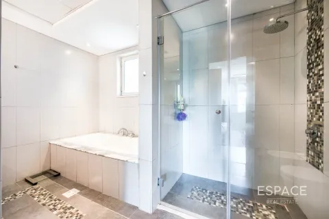 Vila v Jumeirah Park, Dubai, SAE 3 ložnice, 285 m² Č.: 661248 - fotografie 8