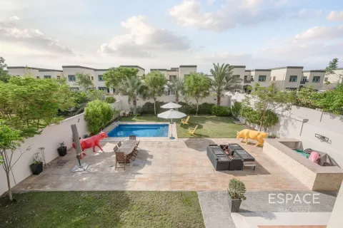 Vila v Jumeirah Park, Dubai, SAE 3 ložnice, 285 m² Č.: 661248 - fotografie 11