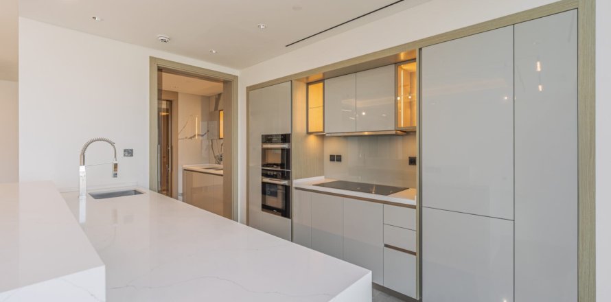 Apartment sa Dubai Internet City, UAE 4 silid-tulugan, 470 sq.m. № 677553