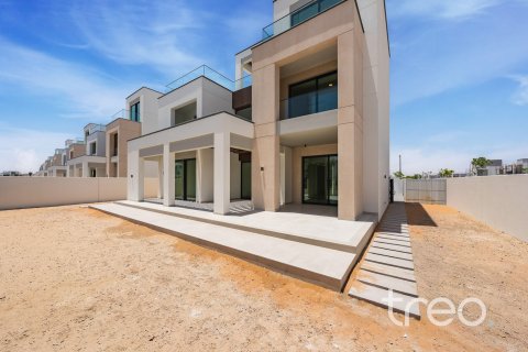 Villa till försäljning i Arabian Ranches 3, Dubai, UAE 5 sovrum, 527.5 kvm Nr. 733920 - fotografi 13