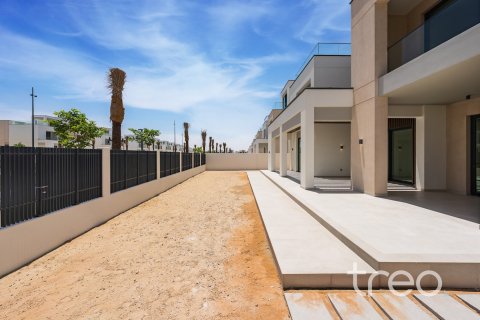 Villa till försäljning i Arabian Ranches 3, Dubai, UAE 5 sovrum, 527.5 kvm Nr. 733920 - fotografi 11