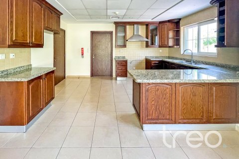 Villa till försäljning i Arabian Ranches, Dubai, UAE 3 sovrum, 331.29 kvm Nr. 733921 - fotografi 6
