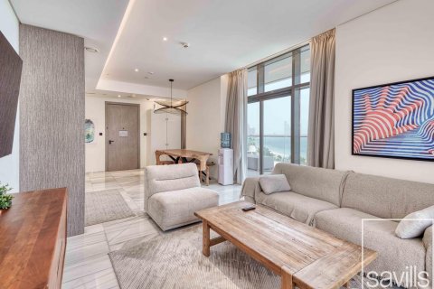 Apartment in Palm Jumeirah, Dubai, UAE 3 bedrooms, 185 sq.m. № 635354 - photo 1
