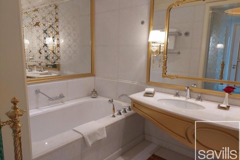 Apartment in Palm Jumeirah, Dubai, UAE 1 room, 72 sq.m. № 635352 - photo 11