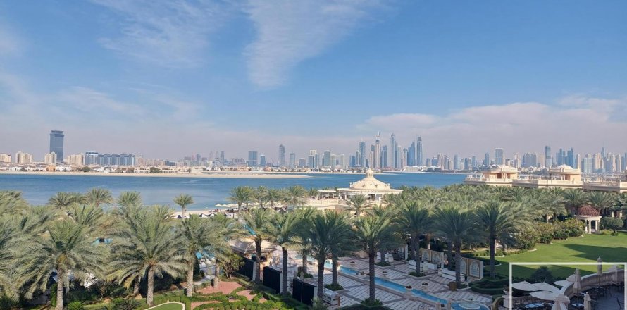 Apartment in Palm Jumeirah, Dubai, UAE 1 room, 72 sq.m. № 635352