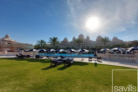 Apartment in Palm Jumeirah, Dubai, UAE 1 room, 72 sq.m. № 635352 - photo 16