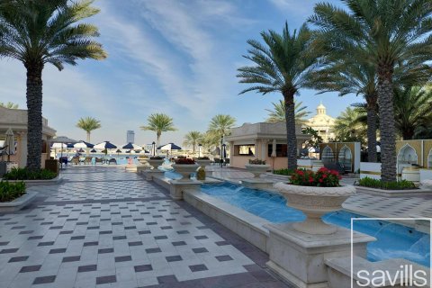 Apartment in Palm Jumeirah, Dubai, UAE 1 room, 72 sq.m. № 635352 - photo 13