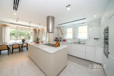 Jumeirah Park, Dubai, BAE’de kiralık villa 4 yatak odası, 328 m&sup2; No 738269 - fotoğraf 6
