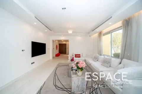 Jumeirah Park, Dubai, BAE’de kiralık villa 4 yatak odası, 328 m&sup2; No 738269 - fotoğraf 18