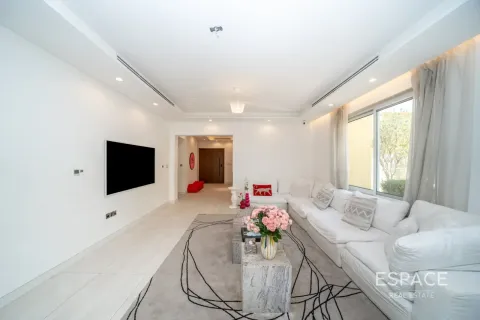 Jumeirah Park, Dubai, BAE’de kiralık villa 4 yatak odası, 328 m&sup2; No 738269 - fotoğraf 19