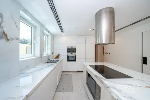 Jumeirah Park, Dubai, BAE’de kiralık villa 4 yatak odası, 328 m&sup2; No 738269 - fotoğraf 7