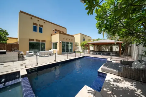 Jumeirah Park, Dubai, BAE’de kiralık villa 4 yatak odası, 328 m&sup2; No 738269 - fotoğraf 1