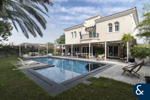 Villa te koop in Arabian Ranches, Dubai, VAE 5 slaapkamers, 409 vr.m., nr 697973 - foto 1