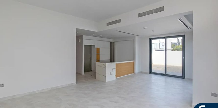 Таунхаус Dubai Land, Дубай, БАӘ-да 4 жатын бөлмелер, 218 м² № 697974