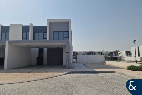 Таунхаус Dubai Land, Дубай, БАӘ-да 4 жатын бөлмелер, 218 м² № 697974 - фото 12