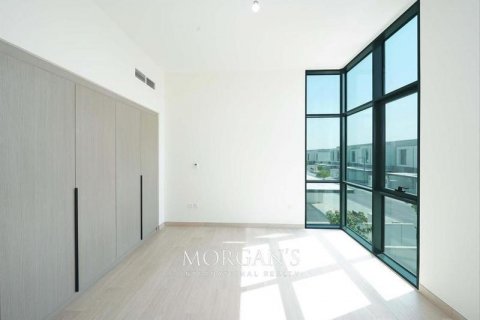 Řadový dům v Al Furjan, Dubai, SAE 4 ložnice, 335.9 m² Č.: 517502 - fotografie 13
