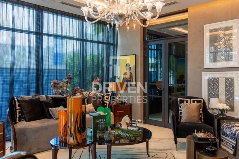 Villa til salg i Jumeirah, Dubai, UAE 5 soveværelser, 695 kvm № 683009 - foto 7
