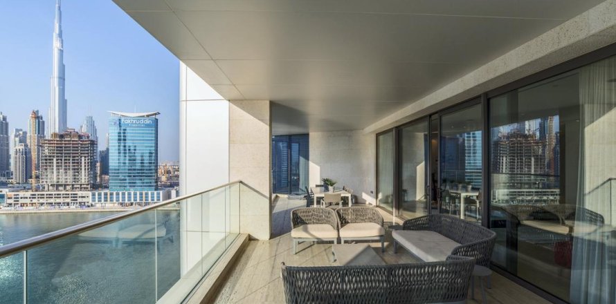 Adosado en Arabian Ranches 3, Dubai, EAU 4 dormitorios, 229 m² № 648552