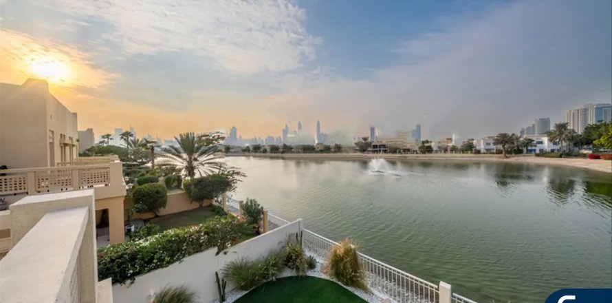 The Lakes, Dubai, संयुक्त अरब अमीरात में विला, 4 बेडरूम, 335 वर्ग मीटर, संख्या 698024