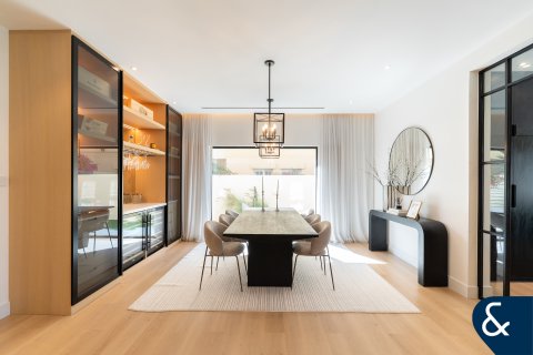 The Lakes, Dubai, संयुक्त अरब अमीरात में विला, 4 बेडरूम, 335 वर्ग मीटर, संख्या 698024 - फ़ोटो 11