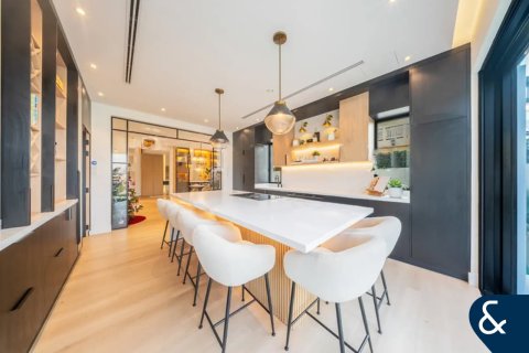 The Lakes, Dubai, संयुक्त अरब अमीरात में विला, 4 बेडरूम, 335 वर्ग मीटर, संख्या 698024 - फ़ोटो 4