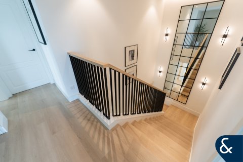 The Lakes, Dubai, संयुक्त अरब अमीरात में विला, 4 बेडरूम, 335 वर्ग मीटर, संख्या 698024 - फ़ोटो 12