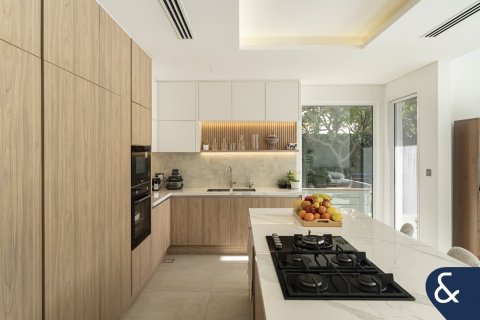 Arabian Ranches, Dubai, संयुक्त अरब अमीरात में विला, 5 बेडरूम, 511 वर्ग मीटर, संख्या 698028 - फ़ोटो 11