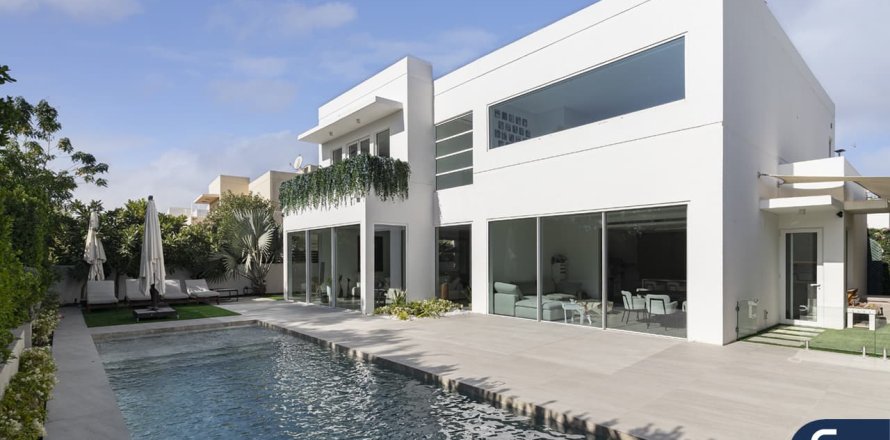 Arabian Ranches, Dubai, संयुक्त अरब अमीरात में विला, 5 बेडरूम, 511 वर्ग मीटर, संख्या 698028