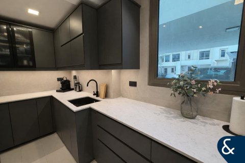 Řadový dům v Town Square, Dubai, SAE 3 ložnice, 185 m² Č.: 698025 - fotografie 3