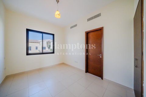 Városi lakóépület itt: Arabian Ranches, Dubai, EAE, 3 hálószoba, 200.29886800 m², azonosító: 720401 - fénykép 8