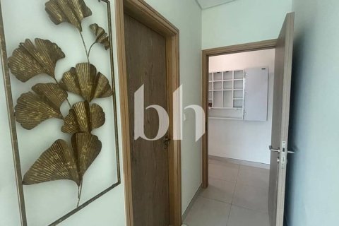 Снять в аренду квартиру в Бизнес-Бэй, Дубай, ОАЭ 2 спальни, 112м2, № 642597 - фото 2