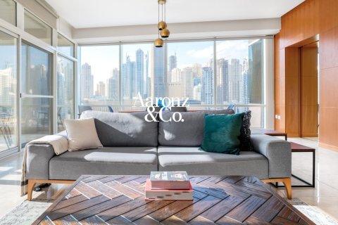 Apartment til leje i Jumeirah Lake Towers, Dubai, UAE 2 soveværelser, 189 kvm № 752159 - foto 3
