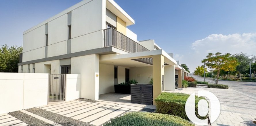 Вілла в Tilal Al Ghaf, Дубай, ОАЕ 4 спальні, 221м2 № 752160