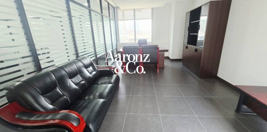 Bureau à Business Bay, Dubai, EAU: 108 m2 № 752157