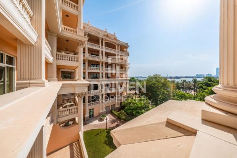 Huoneisto Palm Jumeirah, Dubai, Arabiemiraatit 3 makuuhuonetta, 238.39 m2 № 761653 - kuva 15