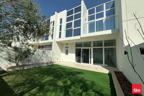 Dubai、UAEにあるタウンハウス 4ベッドルーム、174.8 m2 No714438