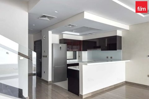 Villa itt: Dubai, EAE, 3 hálószoba, 138 m², azonosító: 741494 - fénykép 2