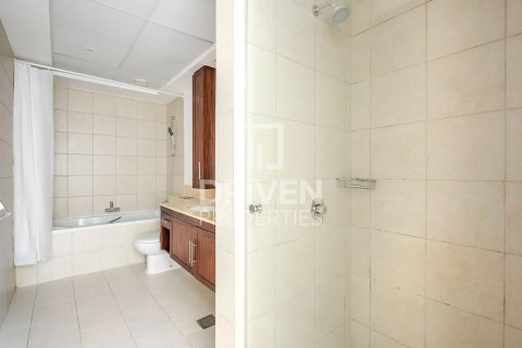 Appartement à vendre à  Downtown Dubai (Downtown Burj Dubai), Dubai, EAU 2 chambres, 122 m2 № 683238 - photo 19