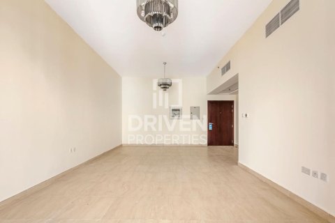 Apartment in Al Furjan, Dubai, UAE 2 bedrooms, 138 sq.m. № 654760 - photo 4