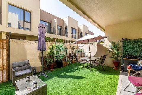 Dubai South (Dubai World Central), Dubai, UAE의 판매용 빌라 침실 3개, 180제곱미터 번호 654759 - 사진 2