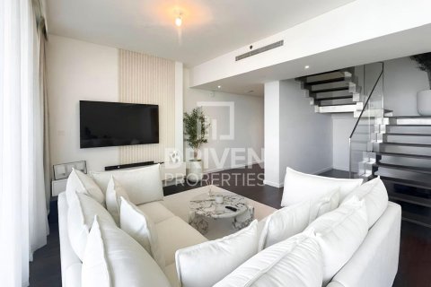 Dupleks di Downtown Dubai (Downtown Burj Dubai), Dubai, UAE 2 bilik tidur, 172 meter persegi № 655189 - foto 3