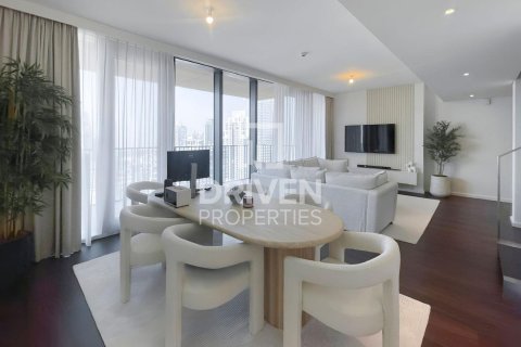 Dupleks di Downtown Dubai (Downtown Burj Dubai), Dubai, UAE 2 bilik tidur, 172 meter persegi № 655189 - foto 4