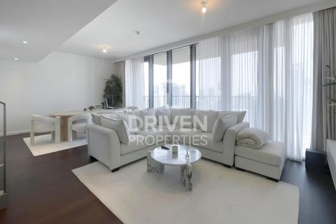 Dupleks di Downtown Dubai (Downtown Burj Dubai), Dubai, UAE 2 bilik tidur, 172 meter persegi № 655189 - foto 2