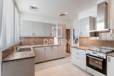 Villa zur Miete in Jumeirah, Dubai, VAE 6 Schlafzimmer, 900 m2 Nr. 654942 - Foto 11