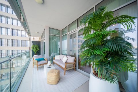 DIFC, Dubai, UAE의 판매용 아파트 침실 3개, 194제곱미터 번호 613046 - 사진 19