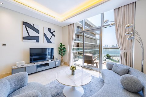 Apartment in Palm Jumeirah, Dubai, UAE 1 bedroom, 81 sq.m. № 613050 - photo 2