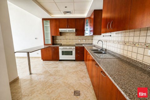 Apartment in Motor City, Dubai, UAE 2 bedrooms, 176.5 sq.m. № 705878 - photo 2